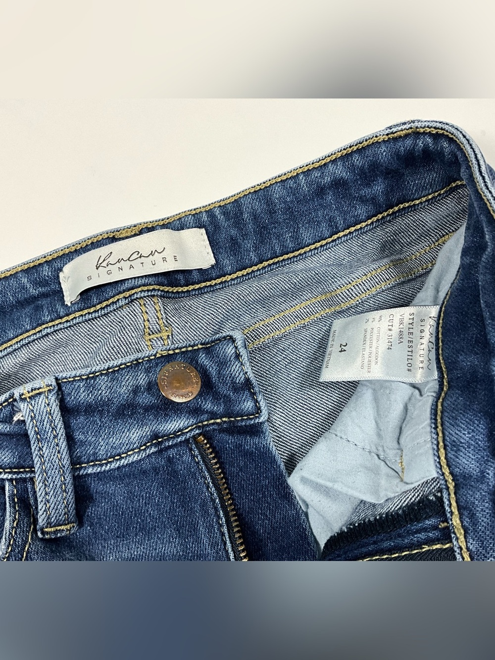 KanCan Signature Distressed Mid-Rise Stretch Cropped Jeans Size 24 VBK1488A - Picture 4 of 14